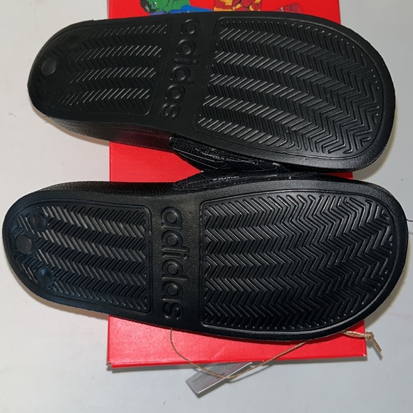 Spider-Man Adidas slides - Picture 2 of 2
